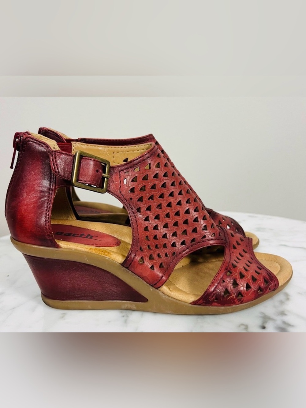 Earth Red Leather Wedge Sandals – 8